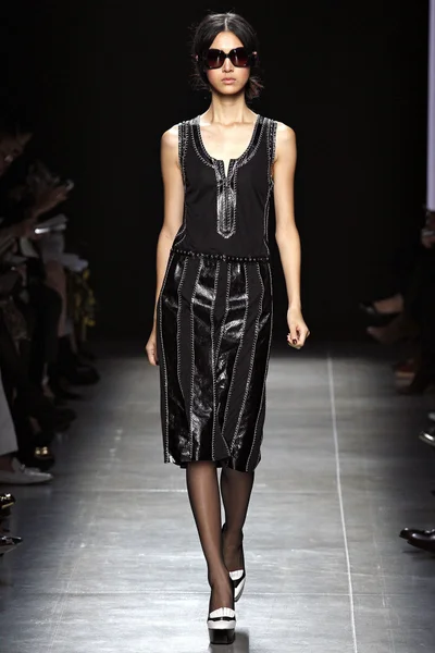 Look 14